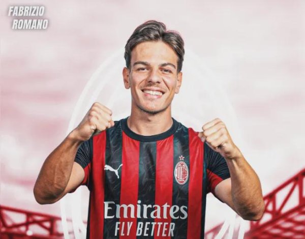 满盈网配资 3900万！加盟米兰，曼联太遗憾了